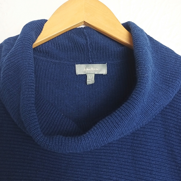 Neiman Marcus Navy Turtleneck Sweater Size M - Picture 3 of 4